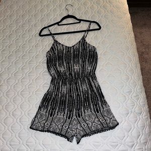 Black and White Romper with pockets!